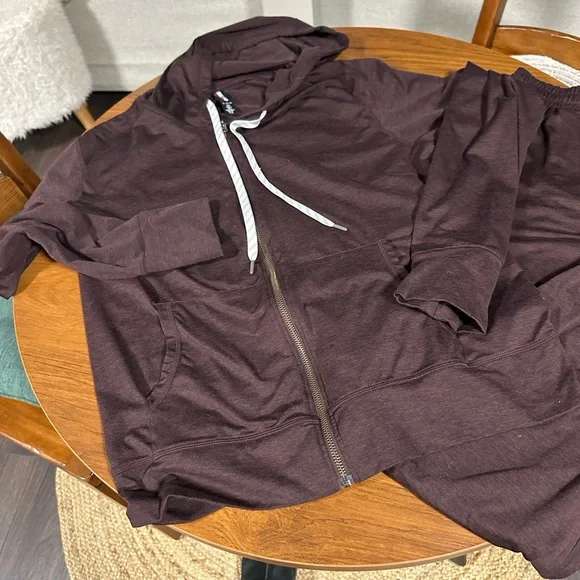 Kirkland Maroon Zip Hoodie and Matching Pants - Picture 1 of 6